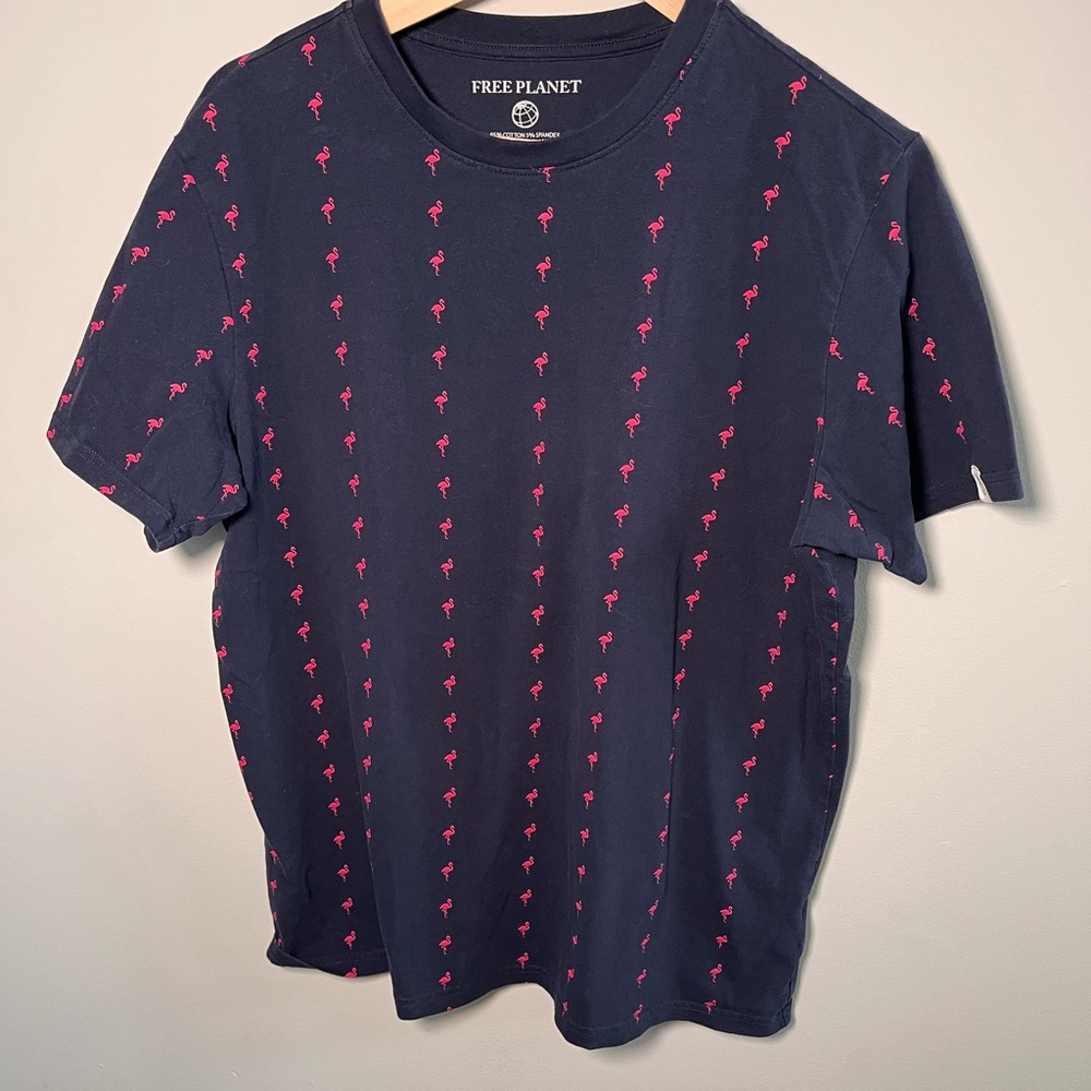 Free Planet Flamingo Graphic Tee Dark Blue‎ Pink Print Men's Size M